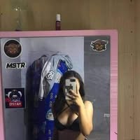 Masseuse Crystal Ash Masseuse Crystal Ash